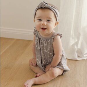 QUINCY MAE  Ribbed Ruffle Romper - Fleur